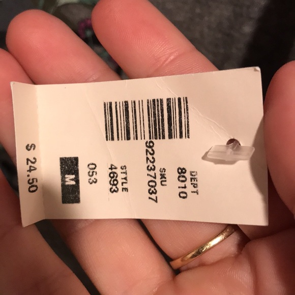 NWT Heathered Grey Free State Floral/Camo Tee. Size M - Picture 8 of 8